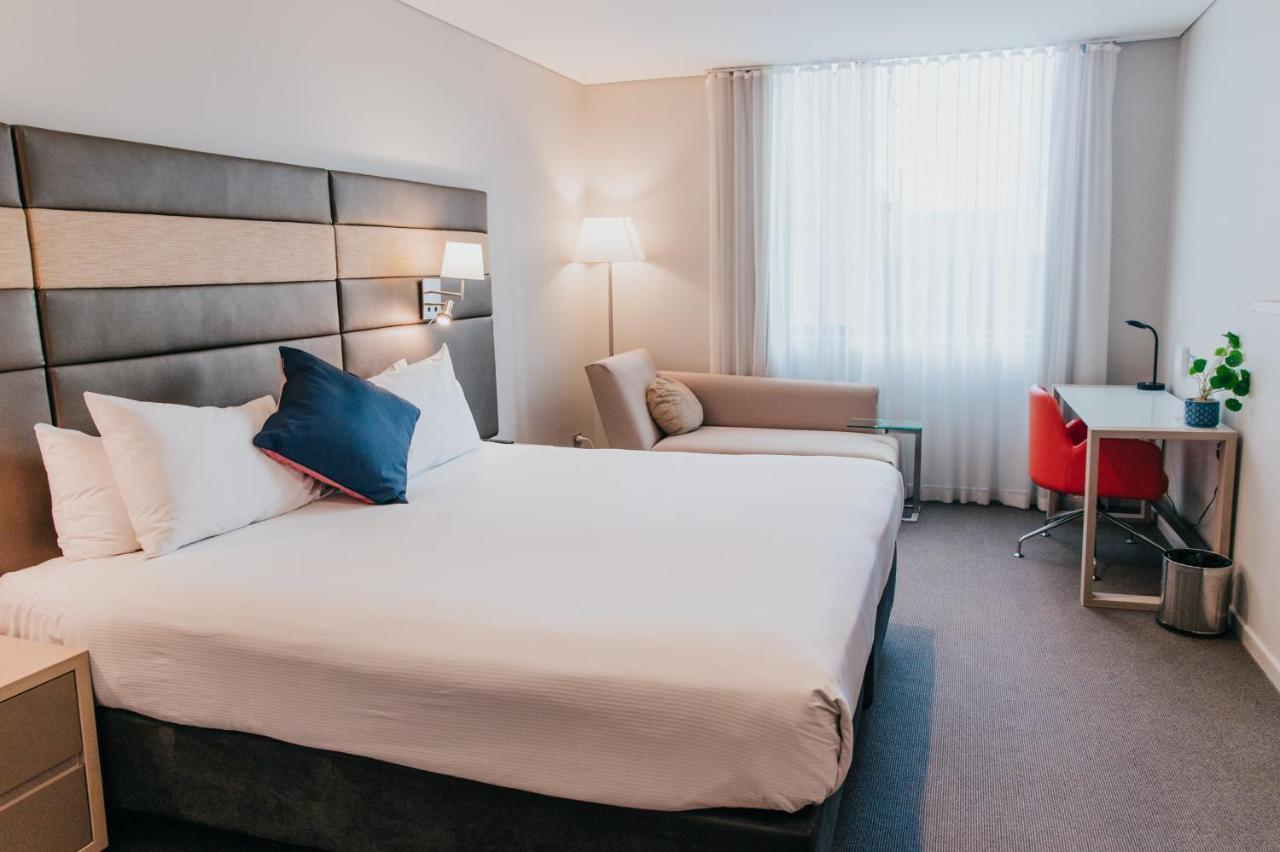 Novotel Newcastle Beach Exterior photo