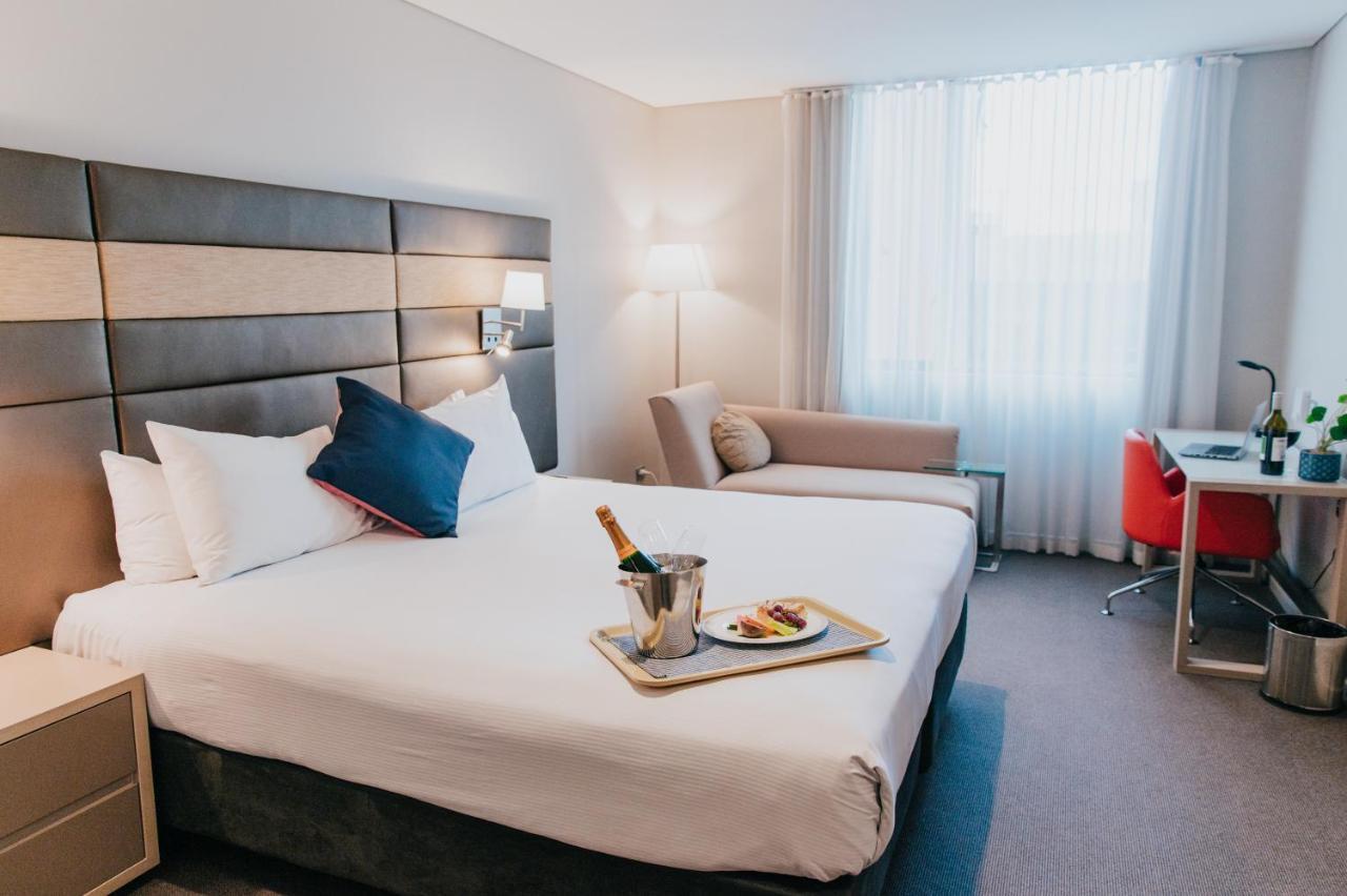 Novotel Newcastle Beach Exterior photo